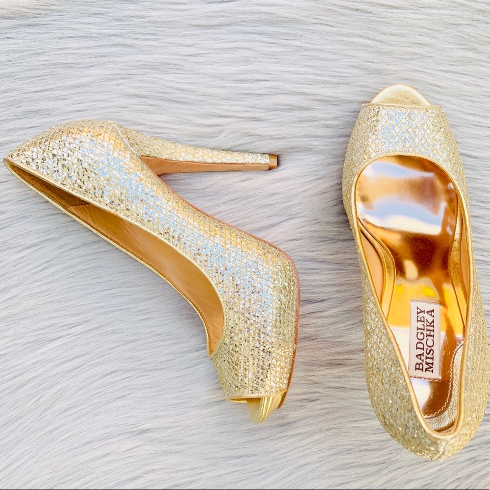 Badgley Mischka Gold Sparkle Humbie ll Heel